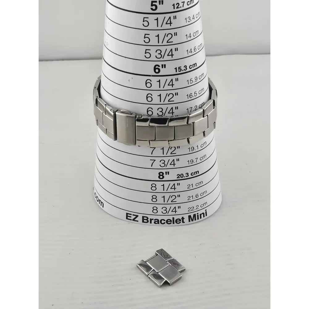 NWOT Mens Kenneth Cole New York KC 3437 Thin Quartz Watch New Battery Runs